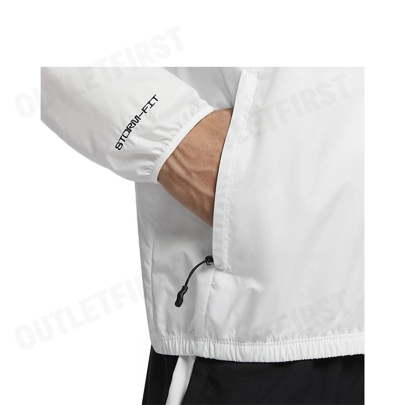 NIKE รุ่น TRACK CLUB MEN'S STORM-FIT RUNNING JACKET CODE: FB5516 121 เสื้อแจ็คเก็ตแขนยาว เสื้อแจ็คเก็ตผู้ชาย เสื้อกีฬา