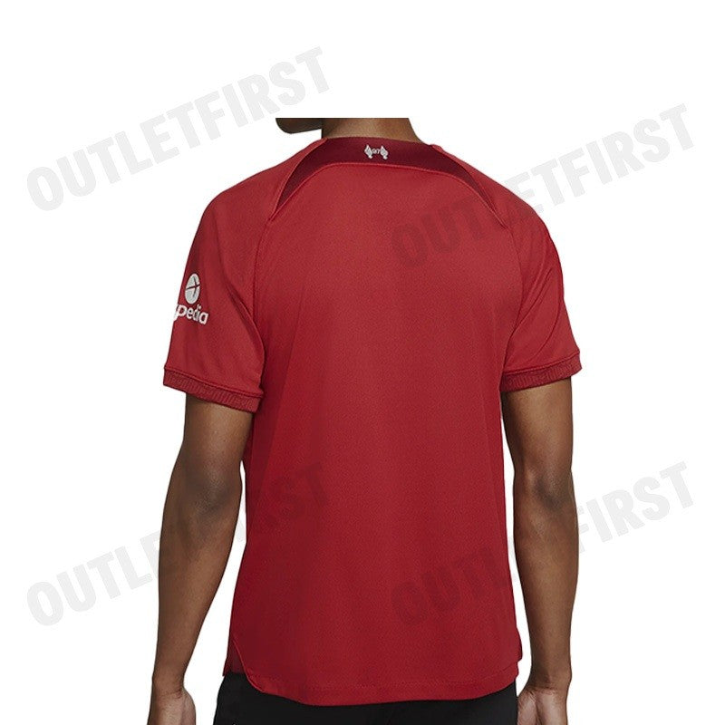 NIKE รุ่น LIVERPOOL FC 2022/23 STADIUM HOME CODE: DM1843 609 เสื้อยืดคอกลม เสื้อยืดผู้ชาย เสื้อกีฬา
