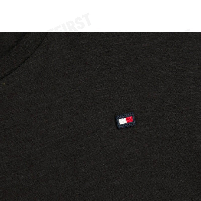 TOMMY HILFIGER รุ่น TOMMY HILFIGER X SHAWN MENDES FLAG T-SHIRT Code: MW31440 BDS เสื้อยืด เสื้อคอกลม เสื้อผู้ชาย