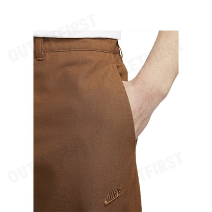 NIKE รุ่น NIKE CLUB MEN'S CHINO PANTS CODE: FZ5771 281 กางเกงขายาว กางเกงขายาวผู้ชาย กางเกง