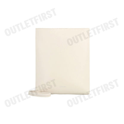 CALVIN KLEIN รุ่น LEATHER CROSSBODY BAG CODE: DH3772 YAC กระเป๋าสะพายข้าง กระเป๋าสะพายผู้หญิง กระเป๋า