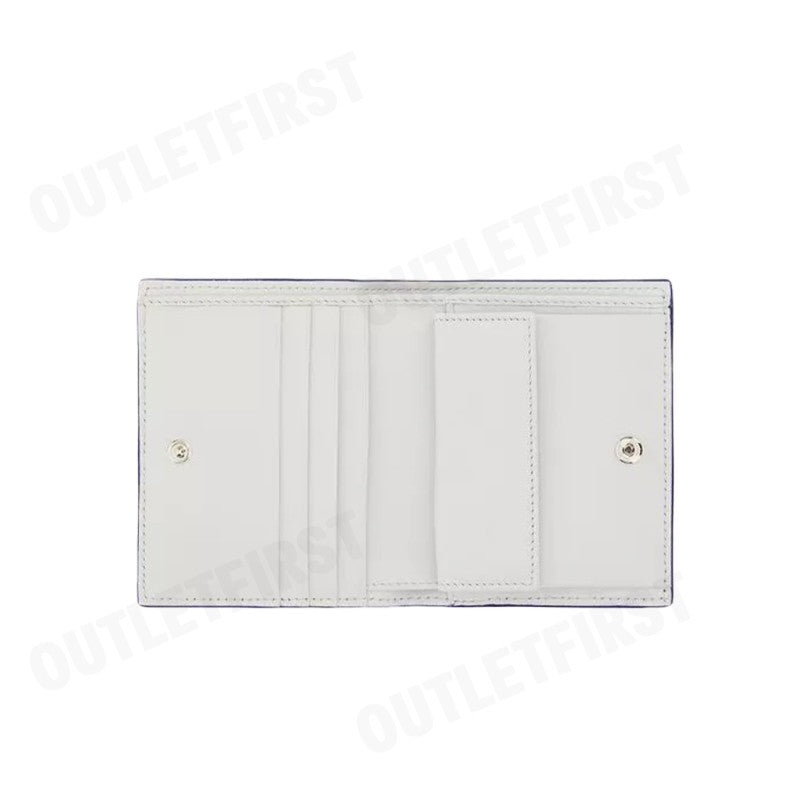SALVATORE FERRAGAMO รุ่น GANCINI FOLIAGE PRINT LEATHER WALLET CODE: 22D780 0763508 101 กระเป๋าสตางค์ กระเป๋าสตางค์ใบสั้น