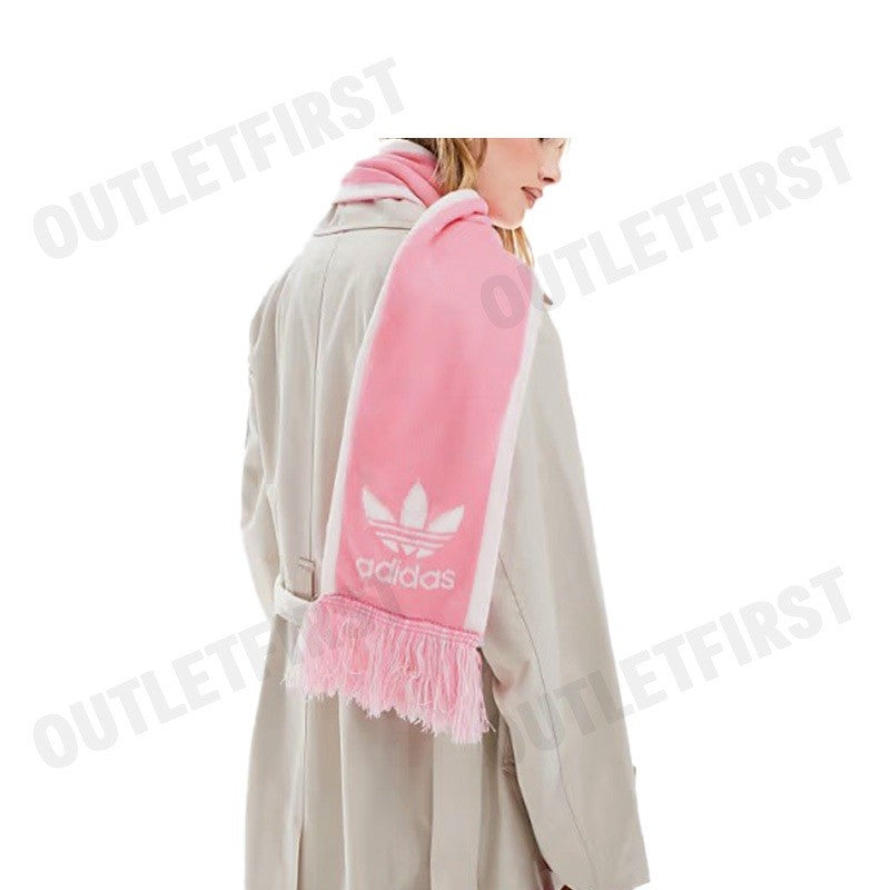 ADIDAS รุ่น ADICOLOR FOOTBALL CHEERING SCARF CODE: IY4644 ผ้าพันคอ ผ้าคลุมไหล่ ผ้าพันคอปลายริ้ว