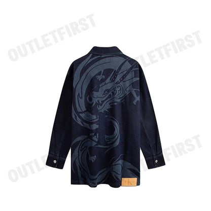 CALVIN KLEIN JEANS รุ่น MEN'S YEAR OF THE DRAGON DENIM OVERSHIRT CODE J324908 1A4 00 เสื้อเชิ้ต เสื้อเชิ้ตยีนส์แขนยาว
