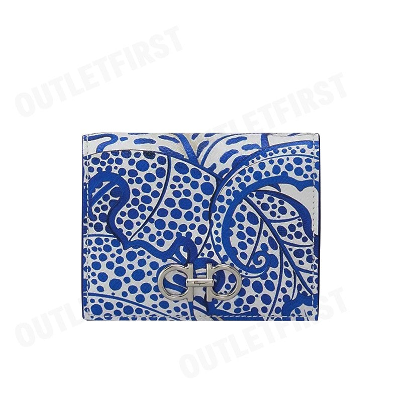 SALVATORE FERRAGAMO รุ่น GANCINI FOLIAGE PRINT LEATHER WALLET CODE: 22D780 0763508 101 กระเป๋าสตางค์ กระเป๋าสตางค์ใบสั้น