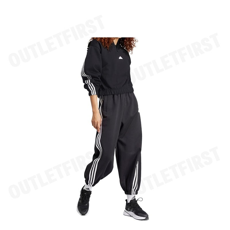 ADIDAS รุ่น FUTURE ICONS THREE STRIPES 1/4 ZIP TOP CODE: IW5244 เสื้อสเวตเตอร์แขนยาว เสื้อสเวตเตอร์ผู้หญิง เสื้อแขนยาว
