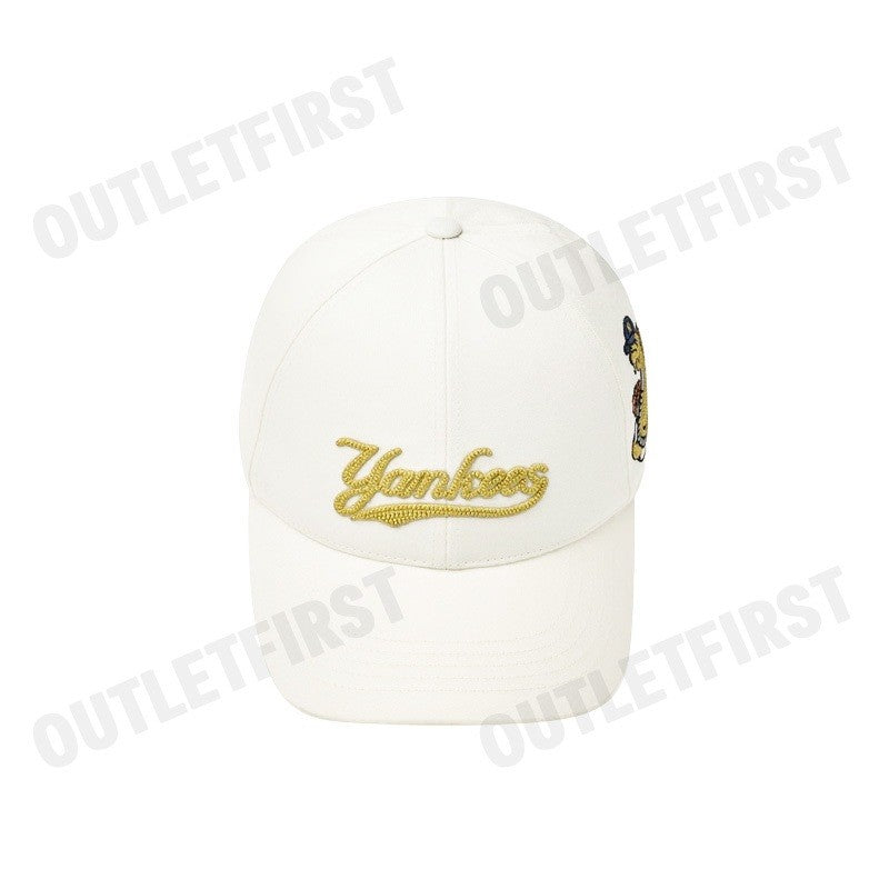 MLB รุ่น NEW YEAR SNAKE STRUCTURED BALL CAP MODEL CODE: 3ACPQ015N 50CRM หมวกแก็ป หมวกเบสบอล หมวกสีครีม