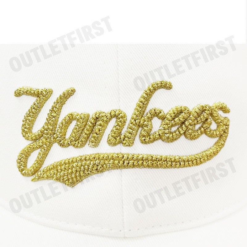 MLB รุ่น NEW YEAR SNAKE STRUCTURED BALL CAP MODEL CODE: 3ACPQ015N 50CRM หมวกแก็ป หมวกเบสบอล หมวกสีครีม