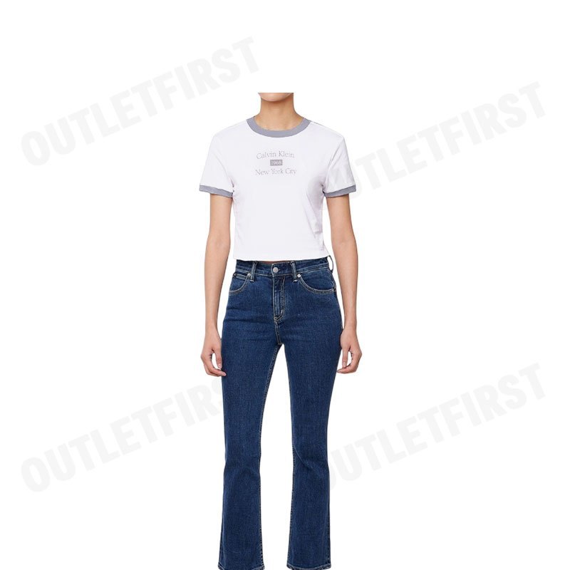 CALVIN KLEIN รุ่น LOGO GRAPHIC CROPPED CLASSIC T-SHIRT CODE 47B808G VVC เสื้อครอป เสื้อแขนสั้น เสื้อผู้หญิง