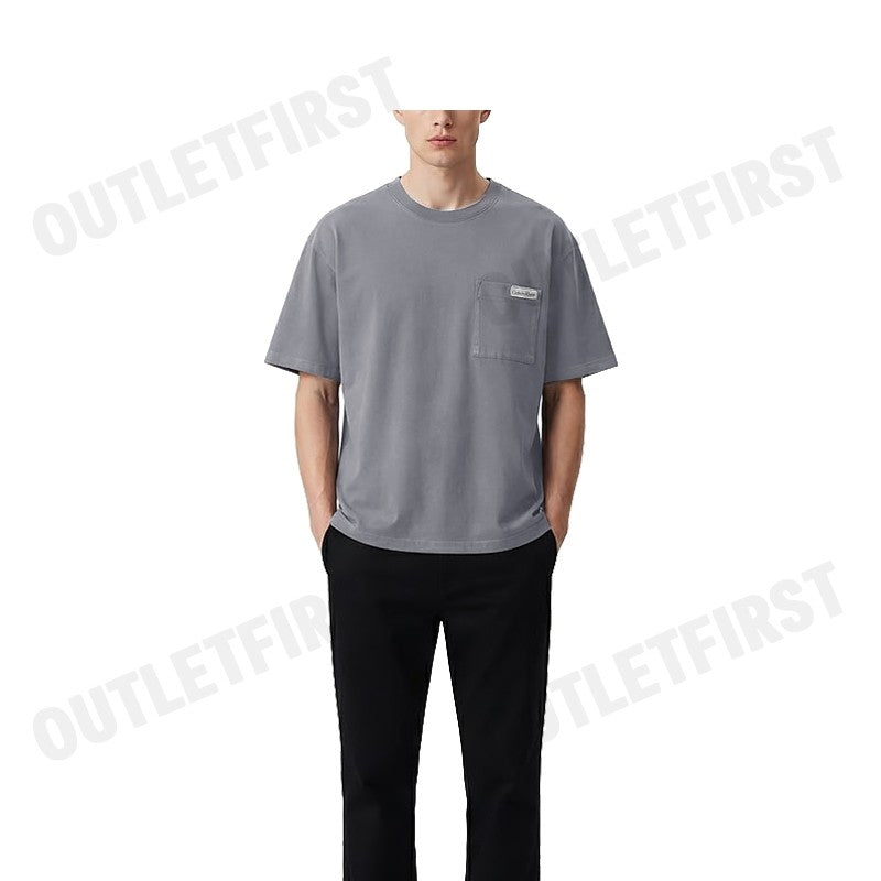 CALVIN KLEIN JEANS รุ่น MINERAL DYED CROPPED SHORT CODE: 4RC299G 8MN เสื้อยืด เสื้อคอกลม เสื้อผู้ชาย