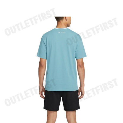 NIKE รุ่น MEN'S MAX90 T-SHIRT CODE: FZ7973 464 เสื้อยืดคอกลมผู้ชาย เสื้อแขนสั้น เสื้อสีฟ้า