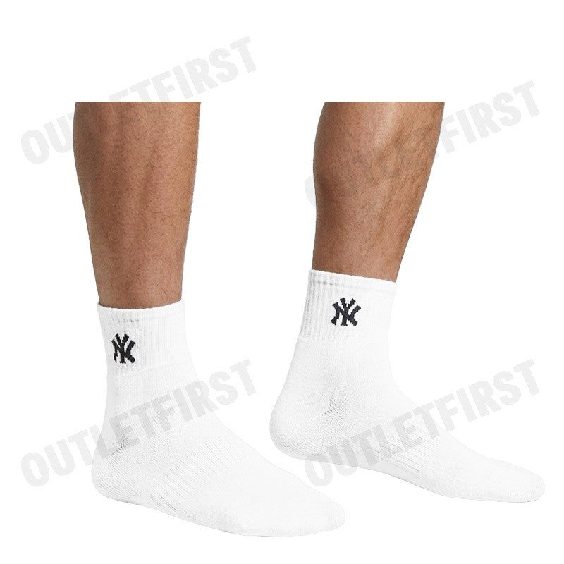 MLB รุ่น UNISEX SMALL LOGO LOW SOCKS 2 PAIRS SET CODE: 3ASOS044N 00WHS ถุงเท้า ถุงเท้าสีขาว ถุงเท้าข้อสั้น