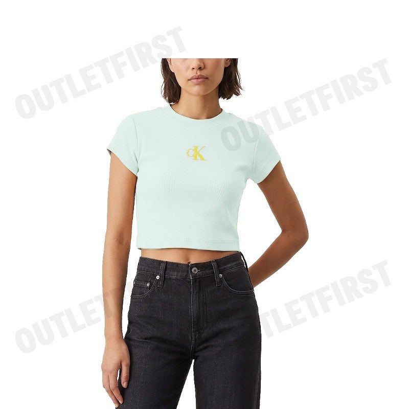 CALVIN KLEIN JEANS รุ่น MONOLOGO BABY TEE CODE: 47AB802 D1T เสื้อครอป เสื้อผู้หญิง เสื้อแขนสั้น