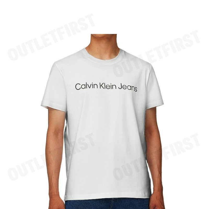 CALVIN KLEIN JEANS รุ่น INSTITUTIONAL LOGO CLASSIC T-SHIRT CODE: J326954 YAF เสื้อยืดคอกลม เสื้อยืดผู้ชาย เสื้อยืดสีขาว