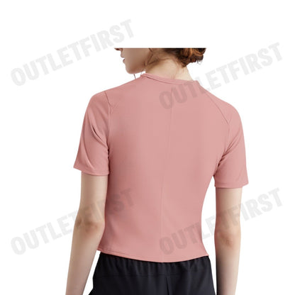 CALVIN KLEIN SPORT รุ่น ESSENTIALS SPORT SEMI-FITTED TEE CODE: 4WS4K238 630 เสื้อครอป เสื้อยืดผู้หญิง เสื้อแขนสั้น