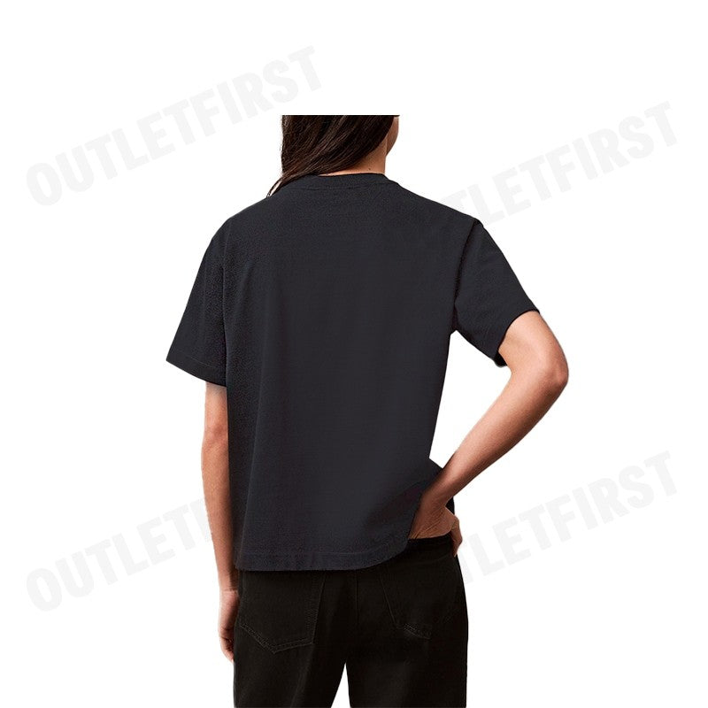 CALVIN KLEIN รุ่น HERO MODERN BOXY TEE CODE: 40WH113 UB1 เสื้อยืด เสื้อคอกลม เสื้อแขนสั้น