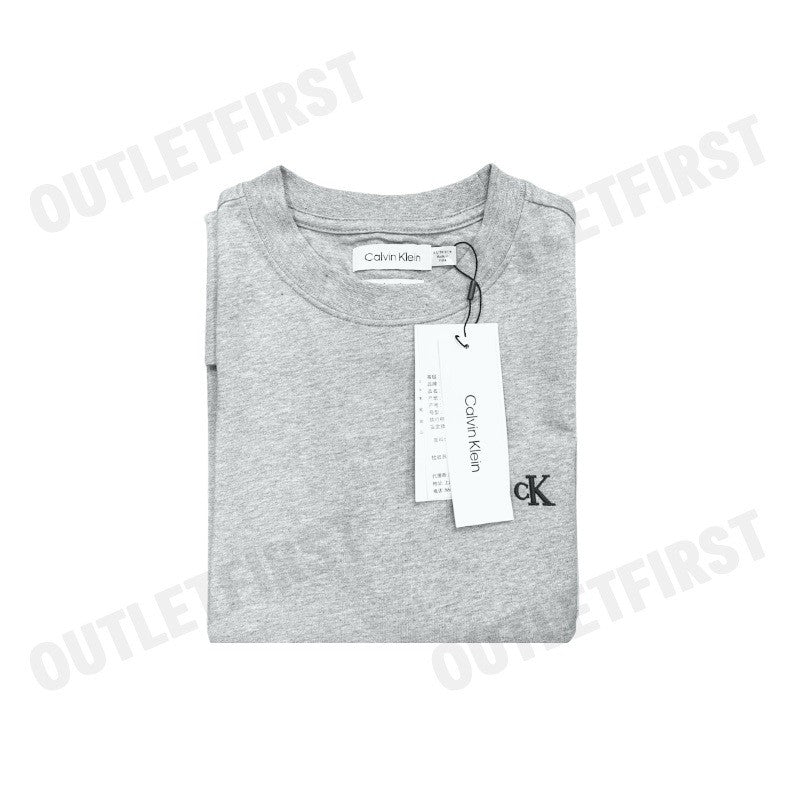 CALVIN KLEIN รุ่น ARCHIVE LOGO RELAXED CREWNECK T-SHIRT CODE: 40HM229 P79 เสื้อยืดคอกลม เสื้อผู้ชาย สีเทา