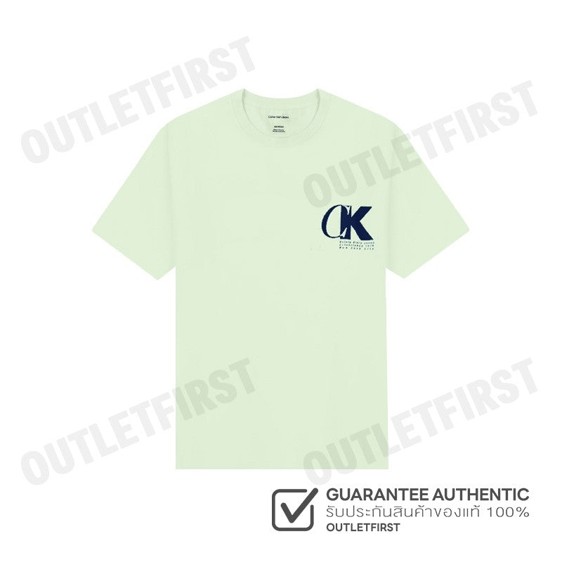 CALVIN KLEIN JEANS รุ่น MONOGRAM LOGO MACRO SPORT GRAPHIC CLASSIC T-SHIRT CODE: 4RC837G PWM เสื้อยืด เสื้อคอกลม ผู้ชาย