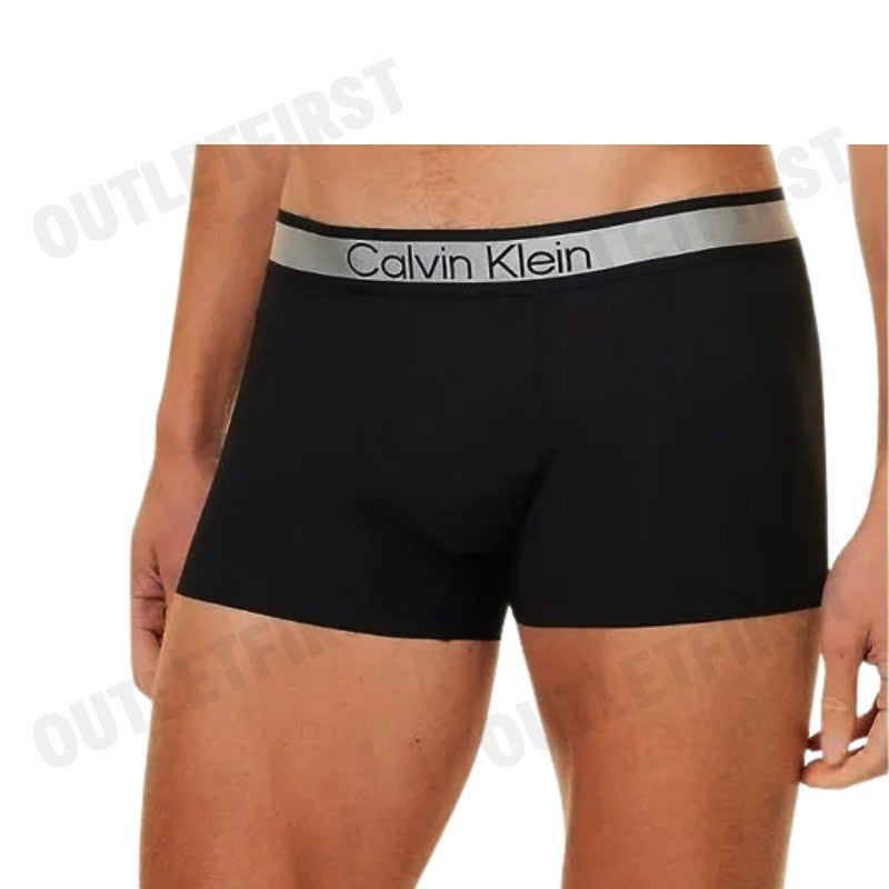 CALVIN KLEIN รุ่น TONAL LOGO MICROFIBER LOW RISE TRUNKS CODE: NB4089 UB1 กางเกงชั้นในผู้ชาย กางเกงใน กางเกงสีดำ