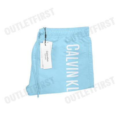 CALVIN KLEIN SWIMWEAR รุ่น MEDIUM DRAWSTRING SWIM SHORTS CODE: N61092 VO9 กางเกงว่ายน้ำ กางเกงขาสั้น กางเกงผู้ชาย