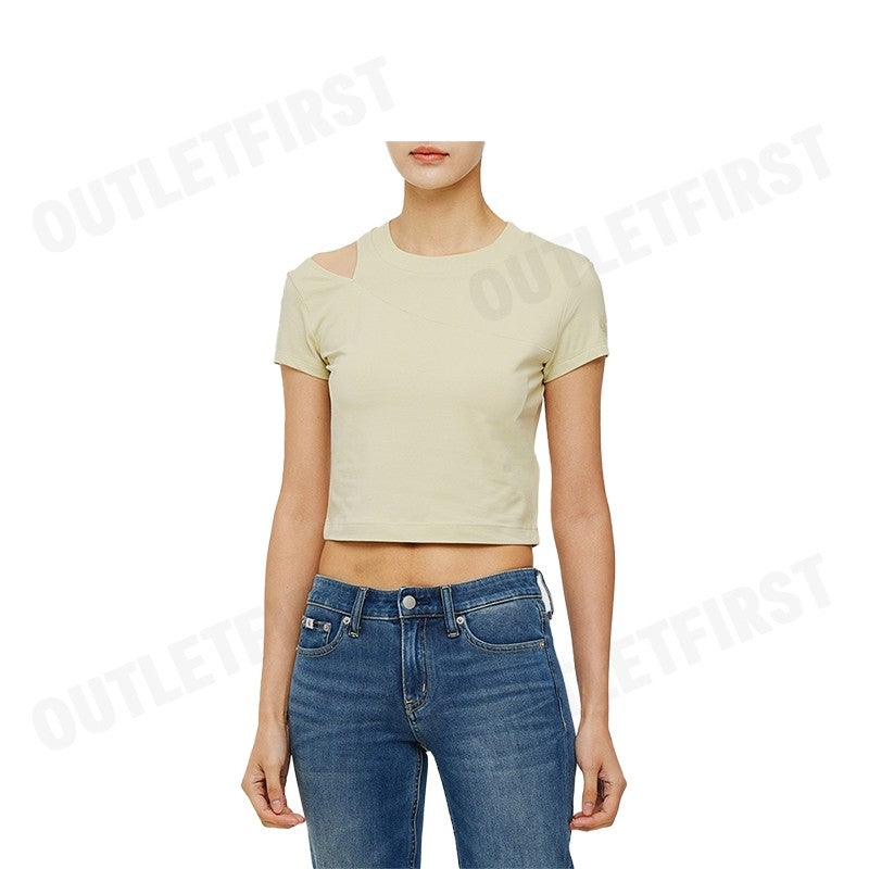 CALVIN KLEIN JEANS รุ่น WOMEN'S META CK BABY T-SHIRT CODE: J223338 LFU เสื้อครอป เสื้อยืดแขนสั้น เสื้อยืดผู้หญิง