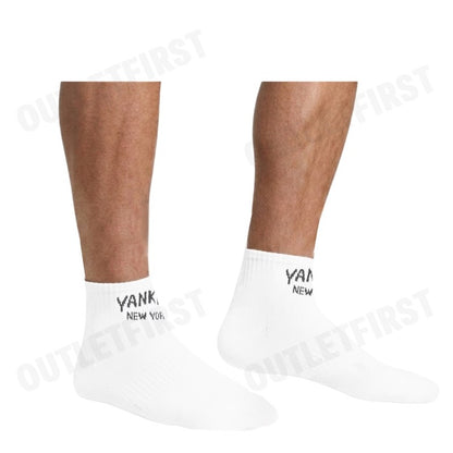MLB รุ่น UNISEX SPORTIVE VARSITY LOW SOCKS 3 PAIRS SET CODE: 3ASOSV15N 00WHS ถุงเท้า ถุงเท้าสีขาว ถุงเท้าข้อสั้น