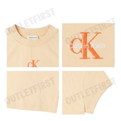 CALVIN KLEIN JEANS รุ่น MONOLOGO BABY TEE CODE: 47AB802 RM7 เสื้อครอป เสื้อผู้หญิง เสื้อแขนสั้น