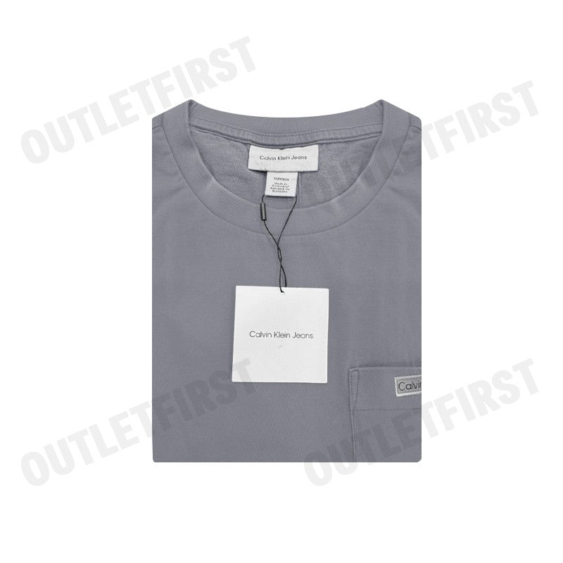 CALVIN KLEIN JEANS รุ่น MINERAL DYED CROPPED SHORT CODE: 4RC299G 8MN เสื้อยืด เสื้อคอกลม เสื้อผู้ชาย