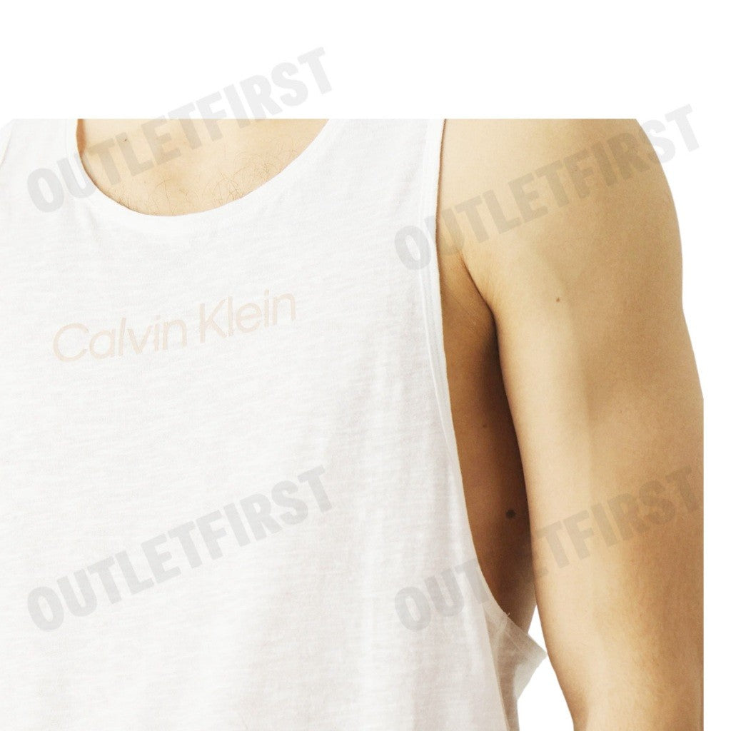 CALVIN KLEIN SWIMWEAR รุ่น CREW NECK TANK CODE: KM01009 YCD เสื้อกล้ามแขนกุด เสื้อกล้ามผู้ชาย เสื้อกล้าม