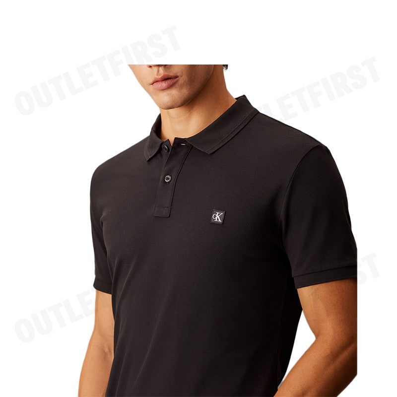 CALVIN KLEIN JEANS รุ่น CK BADGE SMOOTH COTTON SLIM POLO CODE: J326950 BEH เสื้อโปโล เสื้อโปโลแขนสั้น เสื้อโปโลผู้ชาย