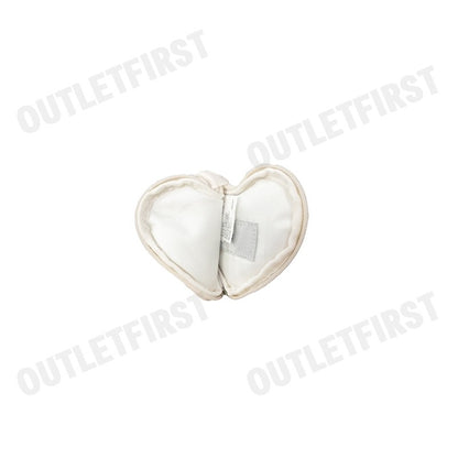 MLB รุ่น UNISEX HEART POUCH KEYRING CODE: 3APOH015N 50CRS พวงกุญแจ พวงกุญแจหัวใจ พวงกุญแจสีครีม