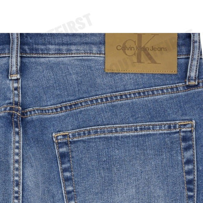 CALVIN KLEIN JEANS  รุ่น MEN'S 90 STRAIGHT FIT MID BLUE STONEWASH JEANS CODE: J326406 1A4 กางเกงยีนส์ผู้ชาย กางเกงขายาว