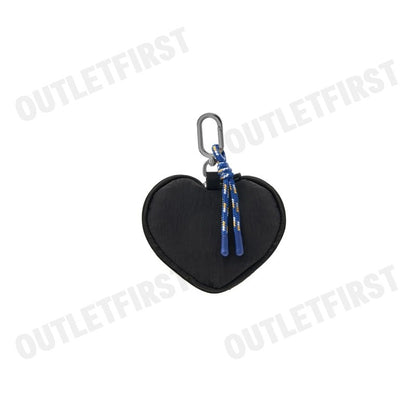 MLB รุ่น UNISEX HEART POUCH KEYRING CODE: 3APOH015N 50BKS พวงกุญแจ พวงกุญแจหัวใจ พวงกุญแจสีดำ