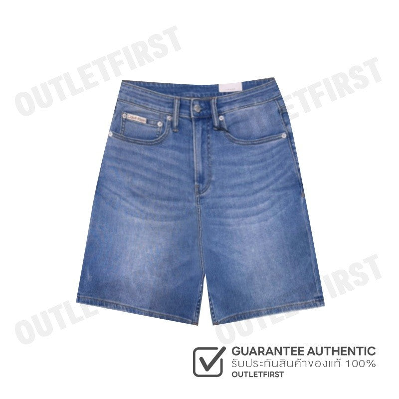 CALVIN KLEIN JEANS รุ่น MEN'S RELAXED FIT DENIM SHORTS CODE: J326646 1AA กางเกงยีนส์ขาสั้น กางเกงผู้ชาย สีน้ำเงิน