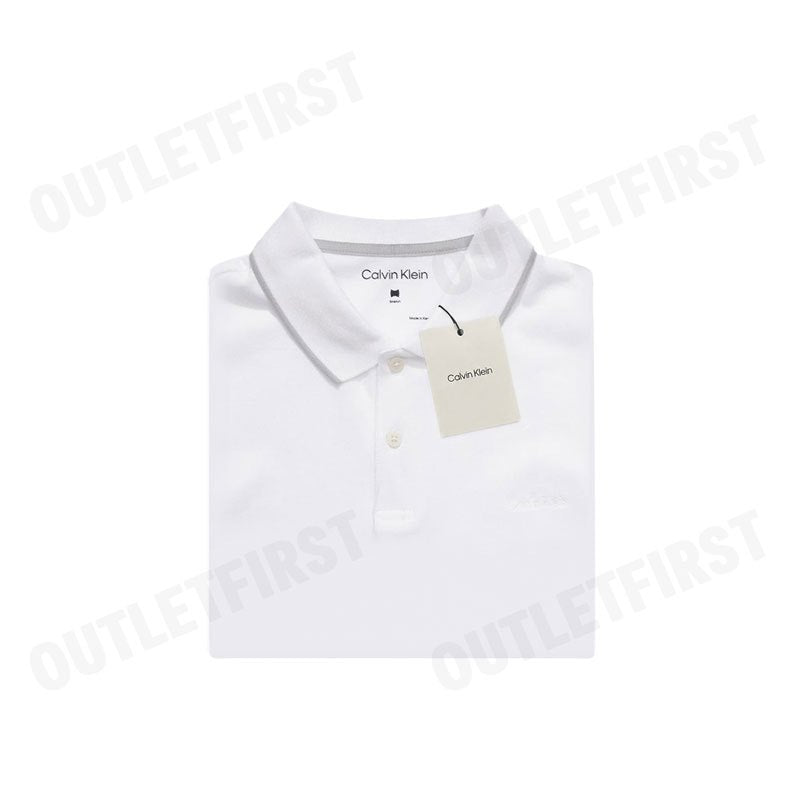 CALVIN KLEIN รุ่น MEN'S STRETCH PIQUE SOLID TIPPED SHORT SLEEVE POLO SHIRT CODE: 40FC261 YAA เสื้อโปโล เสื้อคอปก ผู้ชาย