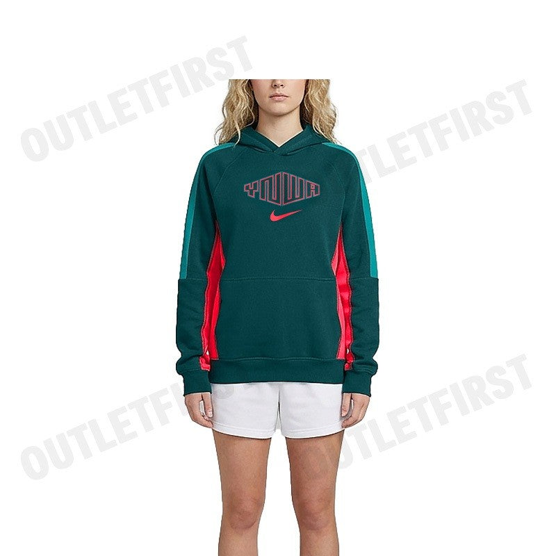 NIKE รุ่น WOMEN'S NIKE LIVERPOOL TRAVEL HOODIE CODE: DJ9714 375 เสื้อสเวตเตอร์ผู้หญิง เสื้อแขนยาว เสื้อสีเขียว