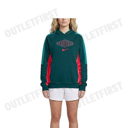 NIKE รุ่น WOMEN'S NIKE LIVERPOOL TRAVEL HOODIE CODE: DJ9714 375 เสื้อสเวตเตอร์ผู้หญิง เสื้อแขนยาว เสื้อสีเขียว