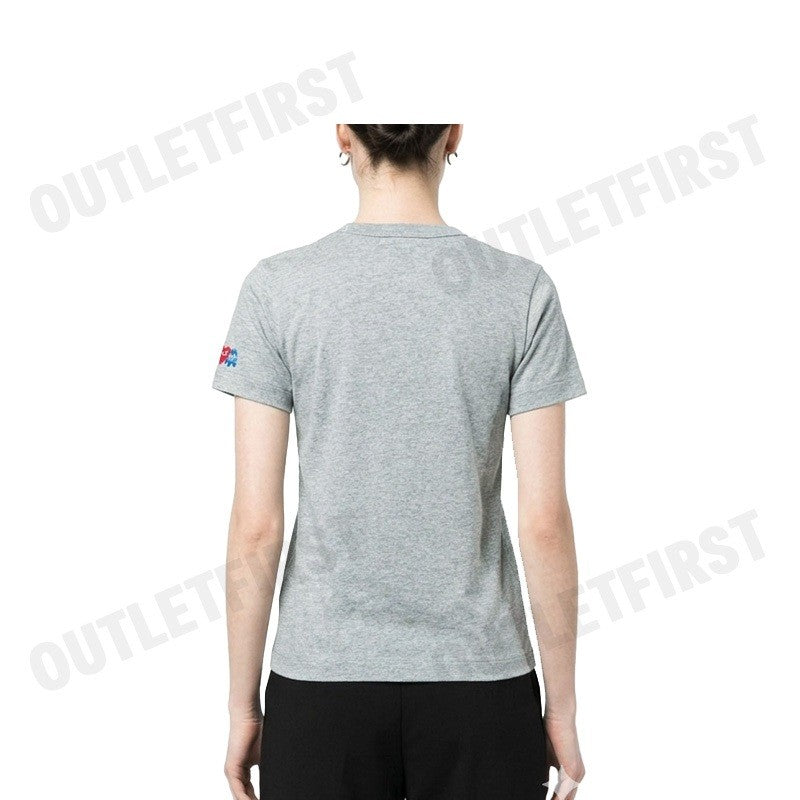 PLAY COMME DES GARÇONS รุ่น WOMEN T-SHIRT CODE: AZ-T327 (GREY) เสื้อยืดคอกลมผู้หญิง เสื้อหัวใจแดง เสื้อแขนสั้น