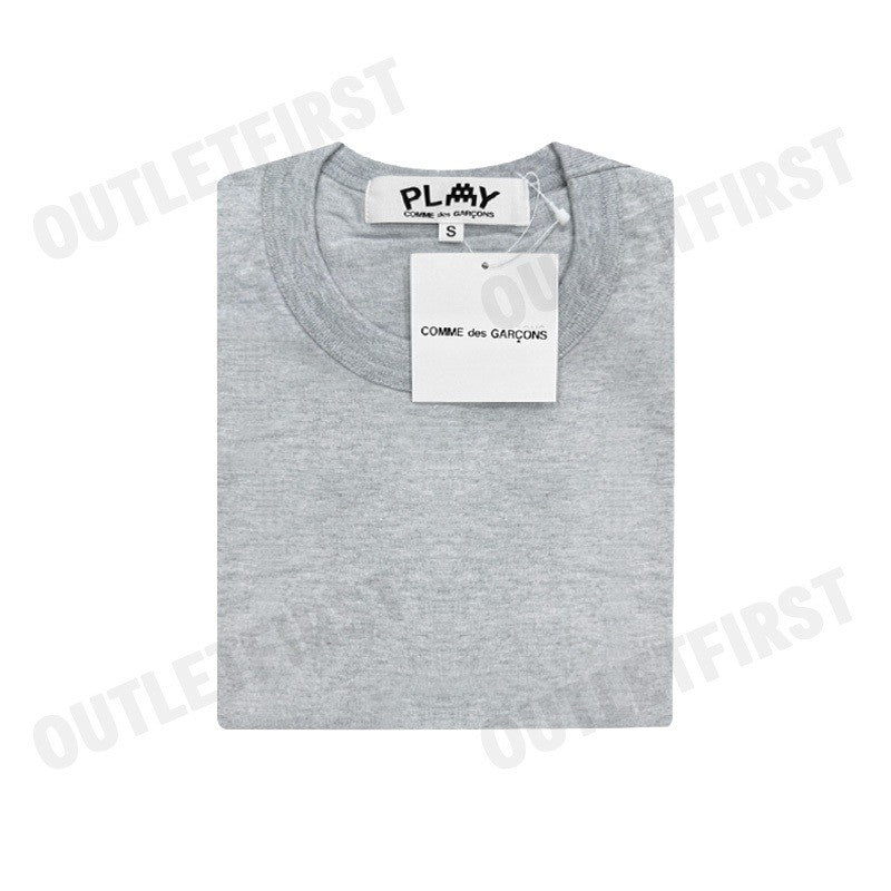 PLAY COMME DES GARÇONS รุ่น MEN T-SHIRT CODE: AZ-T328 (GREY) เสื้อยืดคอกลมผู้ชาย เสื้อหัวใจแดงเอเลี่ยน เสื้อแขนสั้น