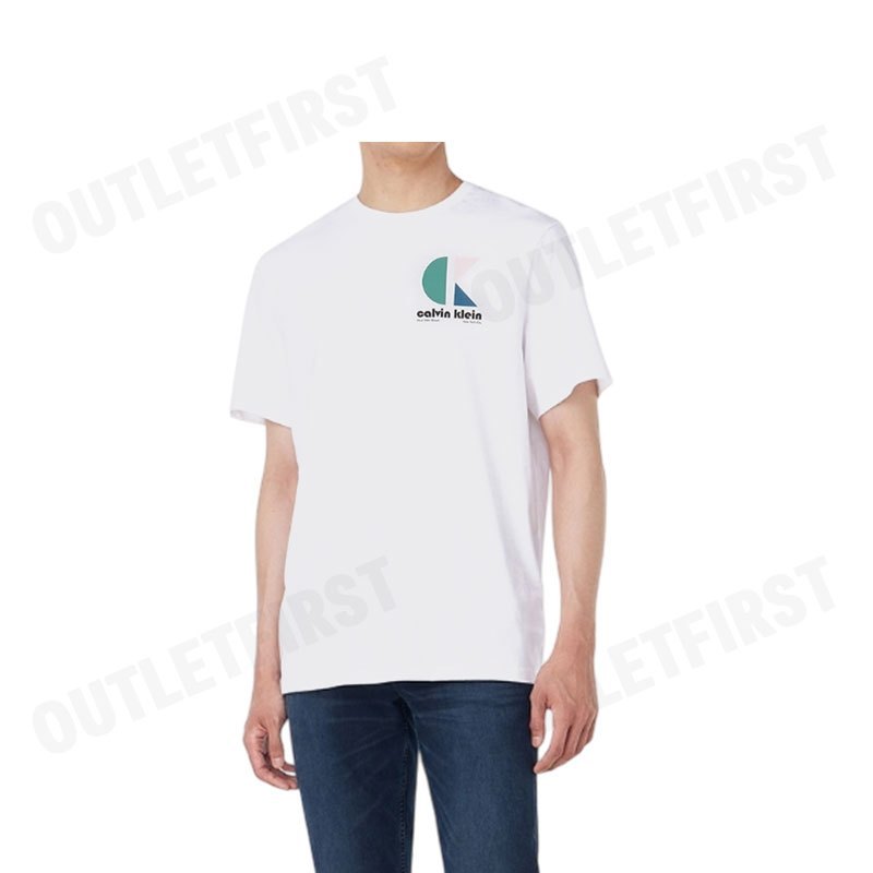 CALVIN KLEIN JEANS รุ่น GRAPHIC LOGO T-SHIRT CODE: 4RC827G YAA เสื้อยืดแขนสั้น เสื้อคอกลม เสื้อผู้ชาย