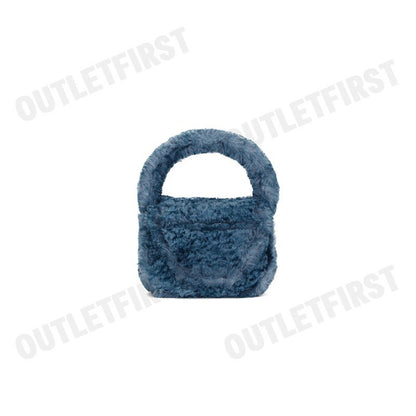 DIESEL รุ่น XS 1DR FAUX FUR TOP HANDLE BAG CODE: X08709 P6672 T6324 กระเป๋าสะพายข้าง กระเป๋าผู้หญิง กระเป๋าถือ