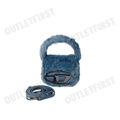 DIESEL รุ่น XS 1DR FAUX FUR TOP HANDLE BAG CODE: X08709 P6672 T6324 กระเป๋าสะพายข้าง กระเป๋าผู้หญิง กระเป๋าถือ
