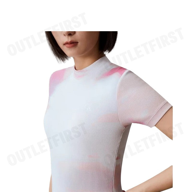 CALVIN KLEIN JEANS รุ่น WOMEN'S T-SHIRTS CODE: J223169 0LA เสื้อยืดคอกลม เสื้อยืดมัดย้อม เสื้อยืดแขนสั้นผู้หญิง