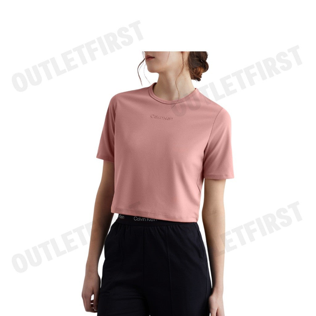 CALVIN KLEIN SPORT รุ่น CROPPED GYM T-SHIRT CODE: 4WS4K204 630 เสื้อครอป เสื้อยืดแขนสั้น เสื้อคอกลมผู้หญิง