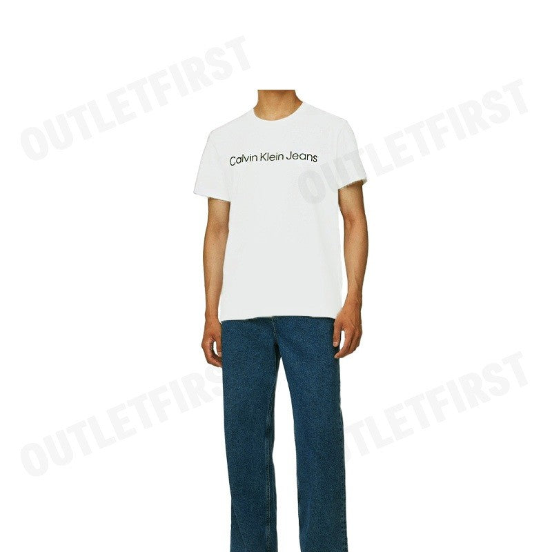 CALVIN KLEIN JEANS รุ่น INSTITUTIONAL LOGO CLASSIC T-SHIRT CODE: J326954 YAF เสื้อยืดคอกลม เสื้อยืดผู้ชาย เสื้อยืดสีขาว