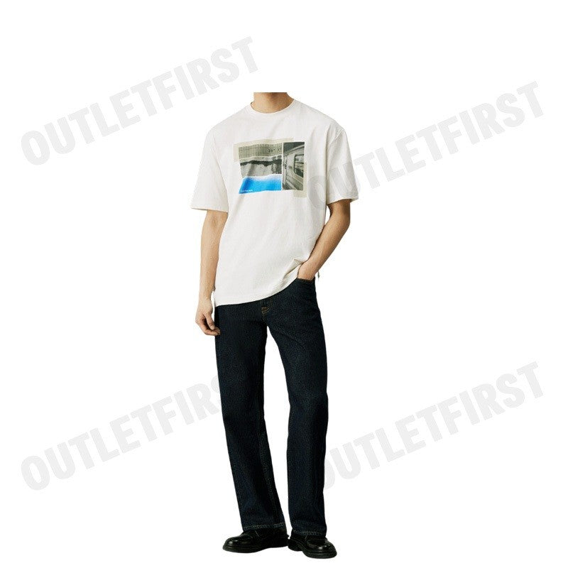 CALVIN KLEIN JEANS รุ่น PHOTOGRAPHIC PRINT LOOSE T-SHIRT CODE: J326861 YBI เสื้อยืดคอกลม เสื้อผู้ชาย เสื้อแขนสั้น