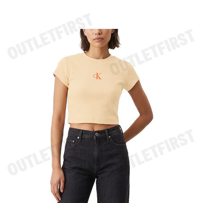CALVIN KLEIN JEANS รุ่น MONOLOGO BABY TEE CODE: 47AB802 RM7 เสื้อครอป เสื้อผู้หญิง เสื้อแขนสั้น