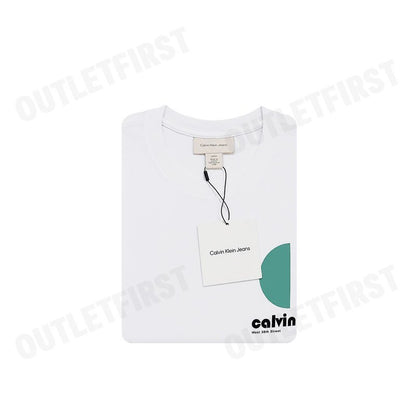 CALVIN KLEIN JEANS รุ่น GRAPHIC LOGO T-SHIRT CODE: 4RC827G YAA เสื้อยืดแขนสั้น เสื้อคอกลม เสื้อผู้ชาย