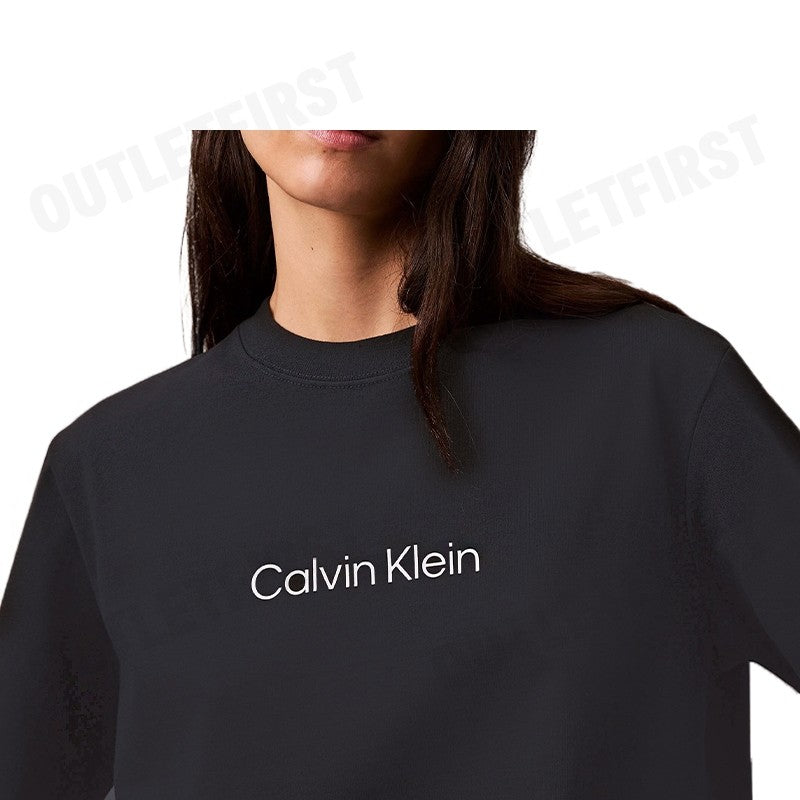 CALVIN KLEIN รุ่น HERO MODERN BOXY TEE CODE: 40WH113 UB1 เสื้อยืด เสื้อคอกลม เสื้อแขนสั้น