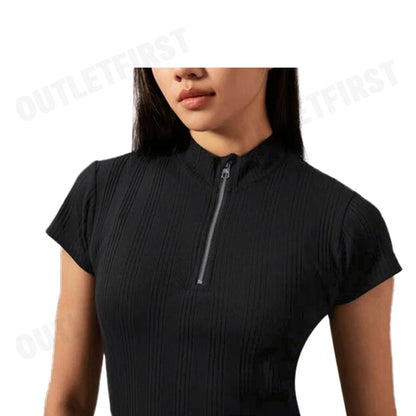 CALVIN KLEIN JEANS รุ่น VARIEGATED RIB KNIT HALF ZIP TOP CODE: J223564 BEH เสื้อยืดแขนสั้น เสื้อไหมพรม เสื้อยืดผู้หญิง